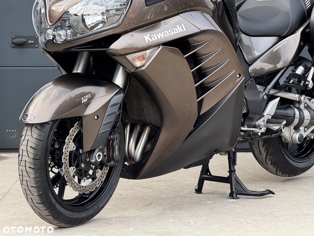 Kawasaki GTR - 22