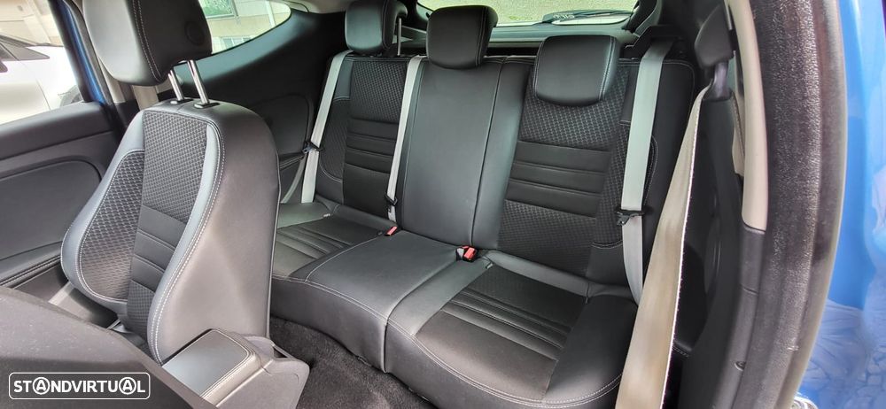 Renault Mégane Coupe Energy dCi 130 FAP Start & Stop Bose Edition - 11