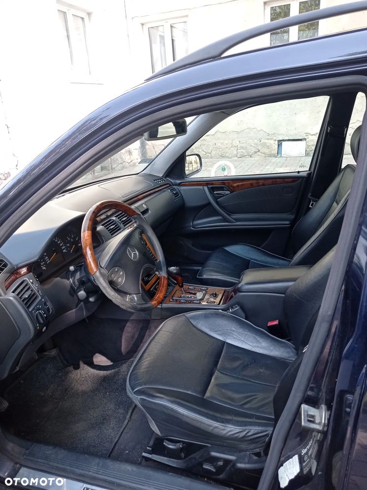 Mercedes-Benz Klasa E 320 T CDI Elegance - 5
