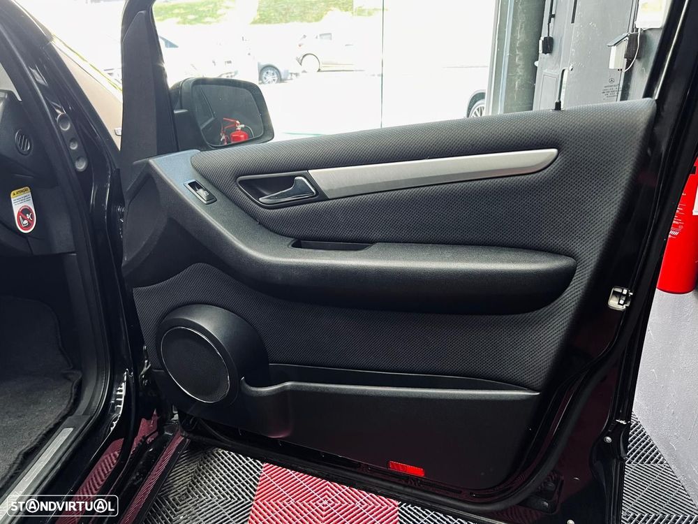 Mercedes-Benz B 150 Standard - 38