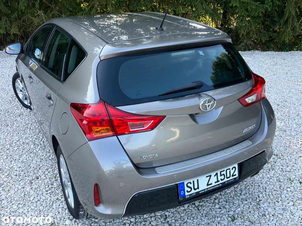 Toyota Auris 1.6 Prestige - 10