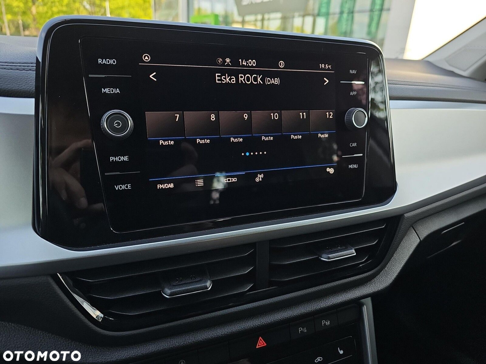 Volkswagen T-Roc 1.5 TSI Life Plus DSG - 23