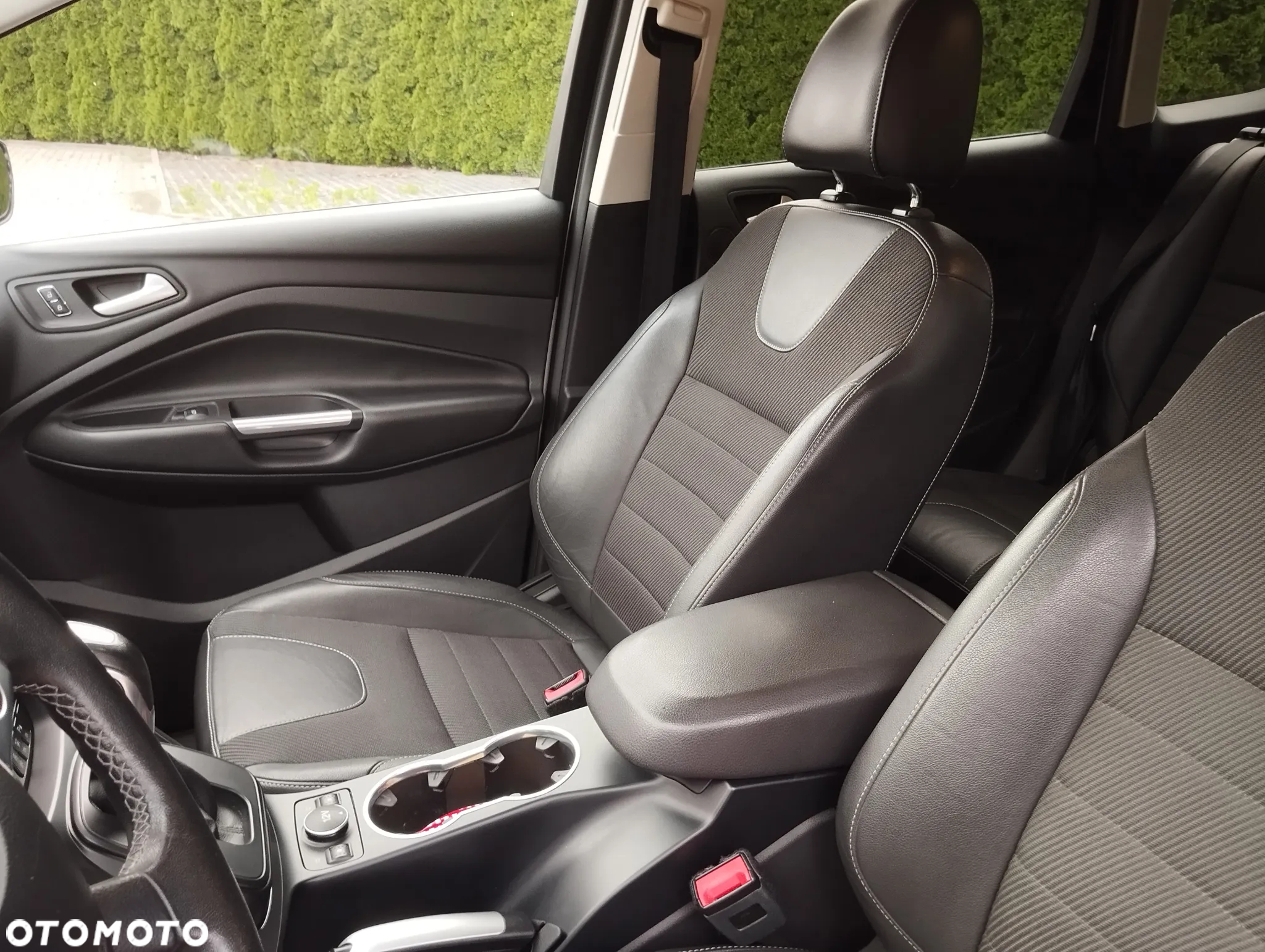 Ford Kuga 2.0 TDCi AWD ST-Line - 19