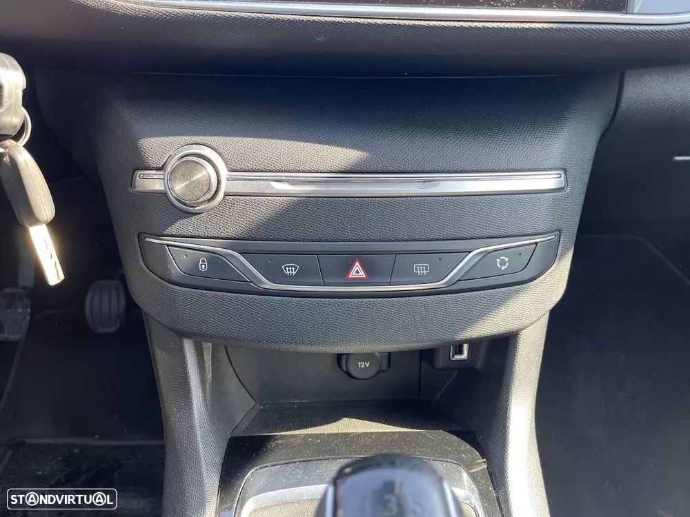 Peugeot 308 SW 1.6 BlueHDi Business Line - 18