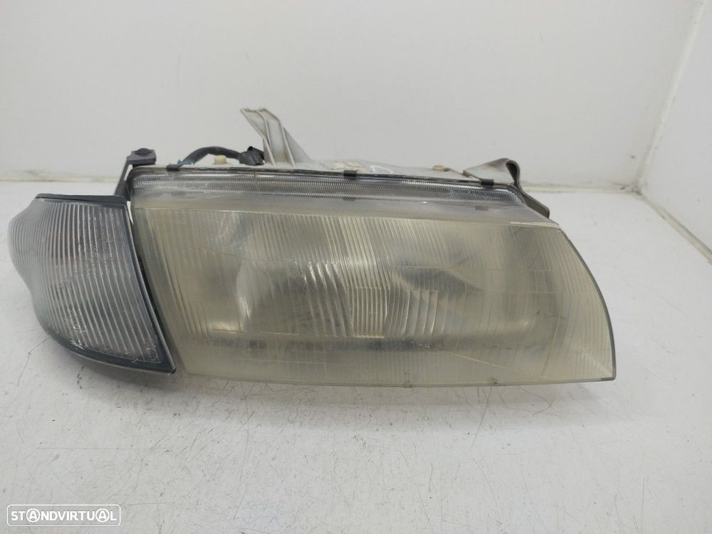 Farol/ Otica Dianteiro Esq Mazda 323 S V (Ba) - 4