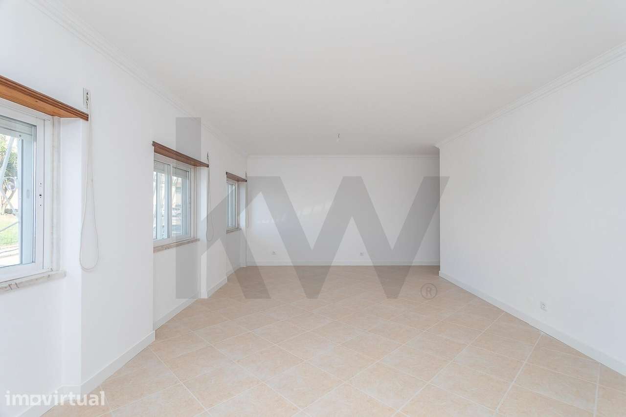 T3 Remodelado com Lareira, Suíte, Garagem e Arrecadação | Jardim da Ra - Grande imagem: 5/39