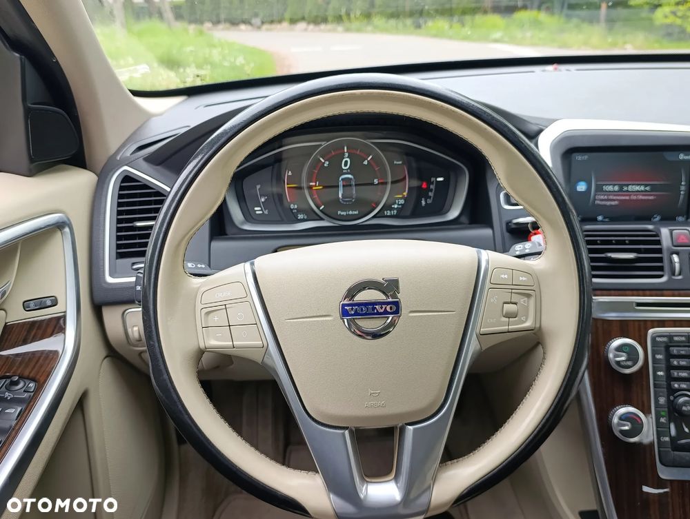 Volvo XC 60 D4 Drive-E Momentum - 11