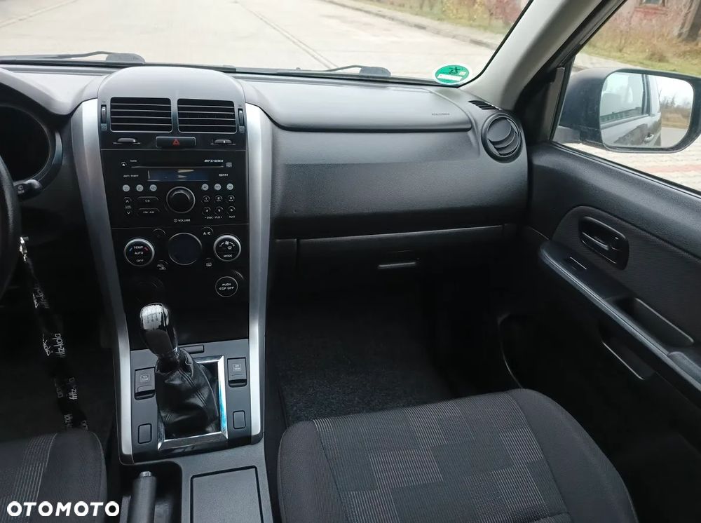 Suzuki Grand Vitara 1.6 Comfort - 15