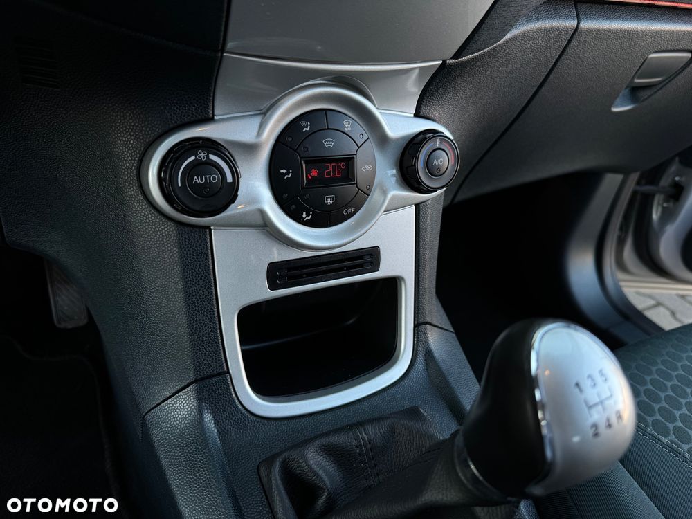 Ford Fiesta - 29