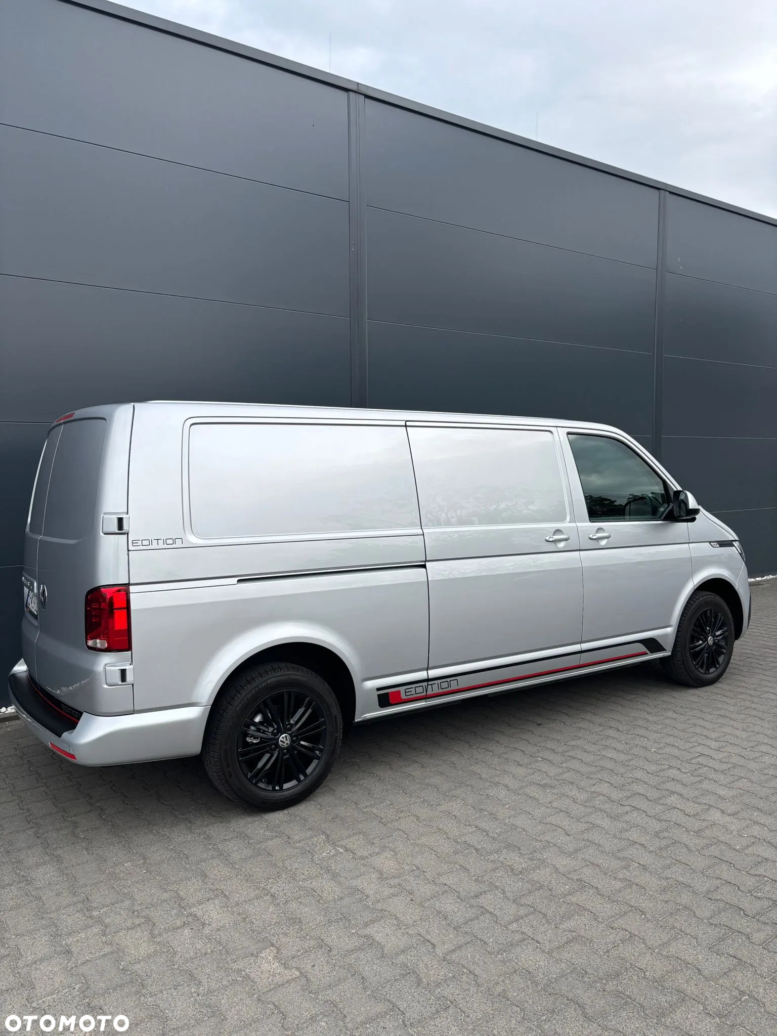 Volkswagen Transporter T6.1 TDI L2 DSG - 2