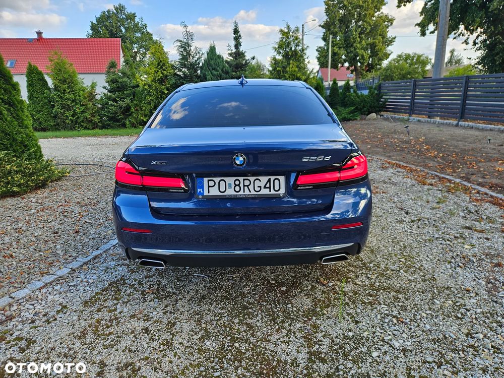 BMW Seria 5 520d Luxury Line - 9