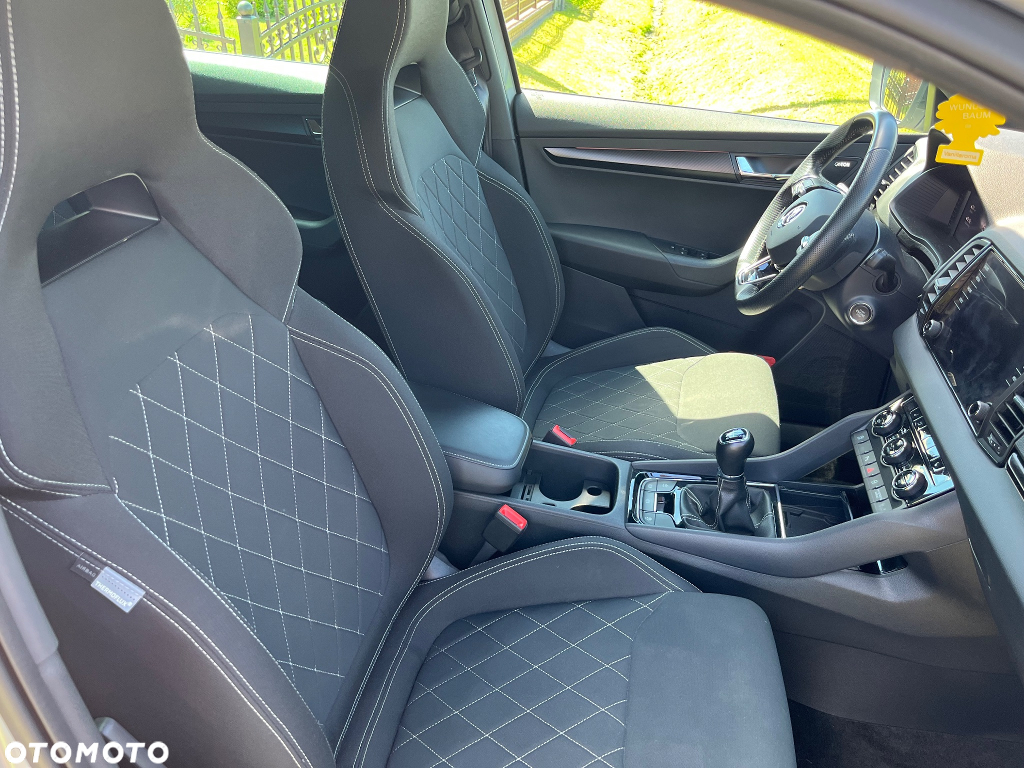 Skoda Karoq 1.5 TSI ACT Sportline - 16
