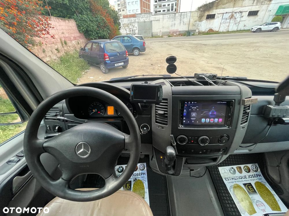 Mercedes-Benz Sprinter - 28