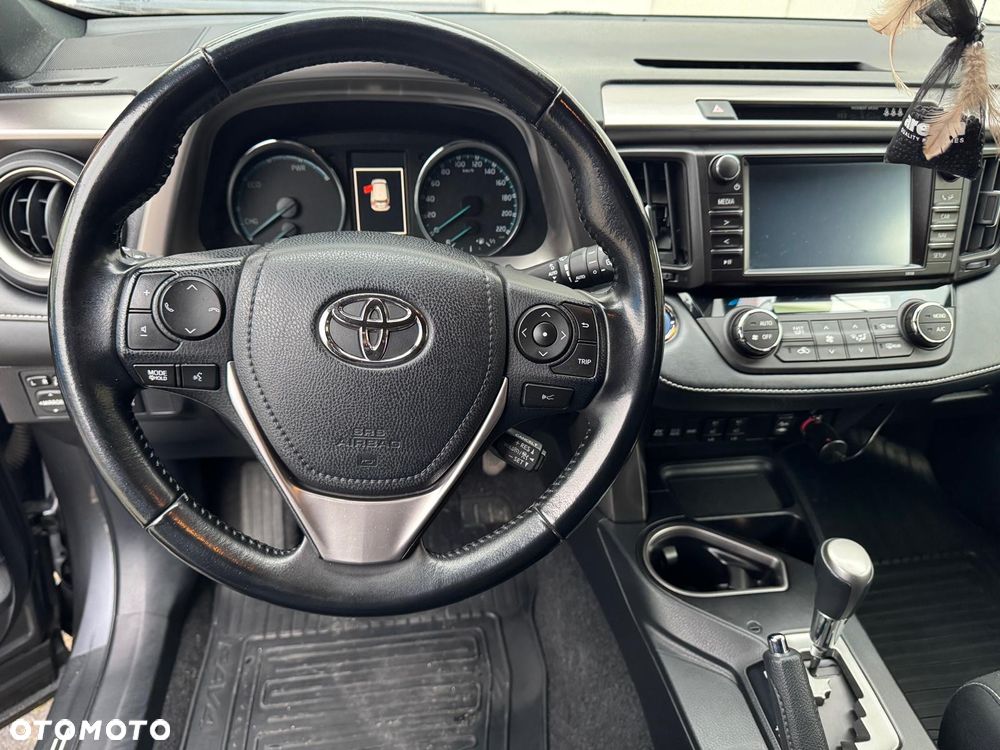 Toyota RAV4 Hybrid Premium 4x2 - 16