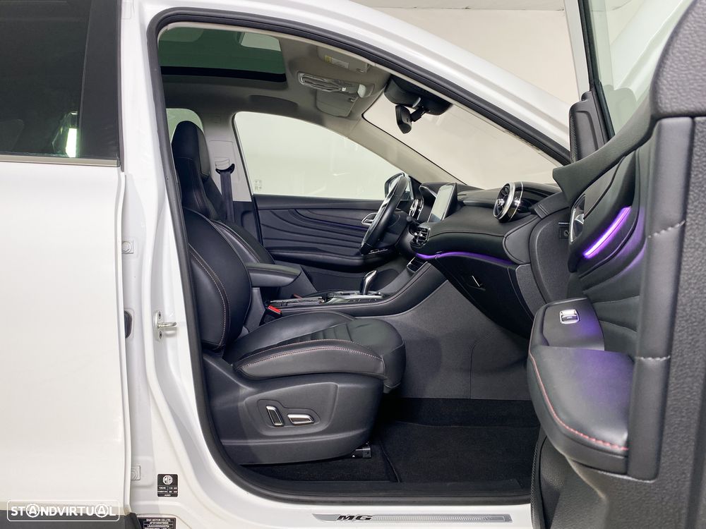 MG EHS 1.5 T-GDI Plug-in Hybrid Luxury - 17