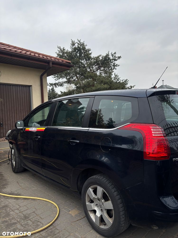 Peugeot 5008 1.6 Active 7os - 3