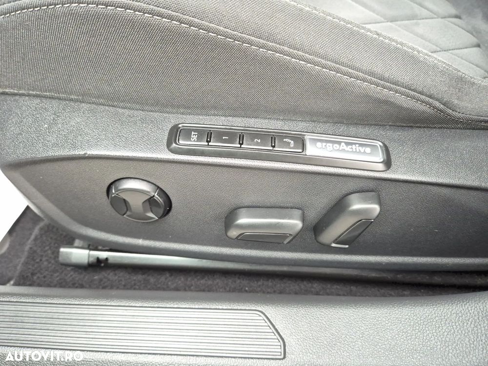 Volkswagen Golf Variant 2.0 TDI SCR DSG Style - 10