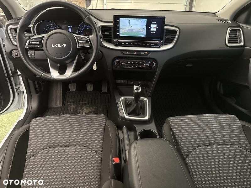 Kia Ceed 1.5 T-GDI M - 22