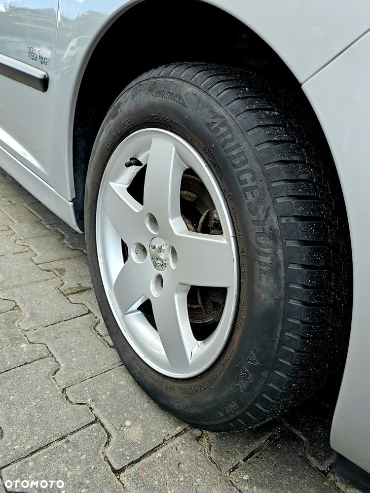 Peugeot 207 1.4 - 19