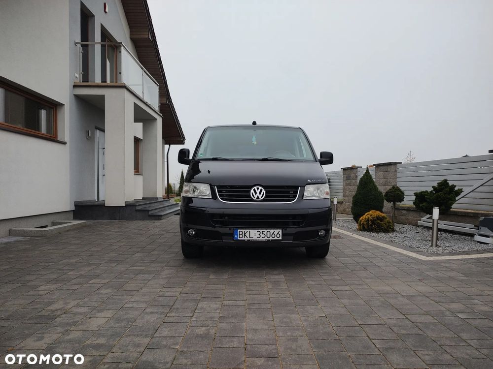Volkswagen Multivan - 13