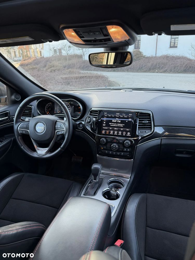 Jeep Grand Cherokee - 9