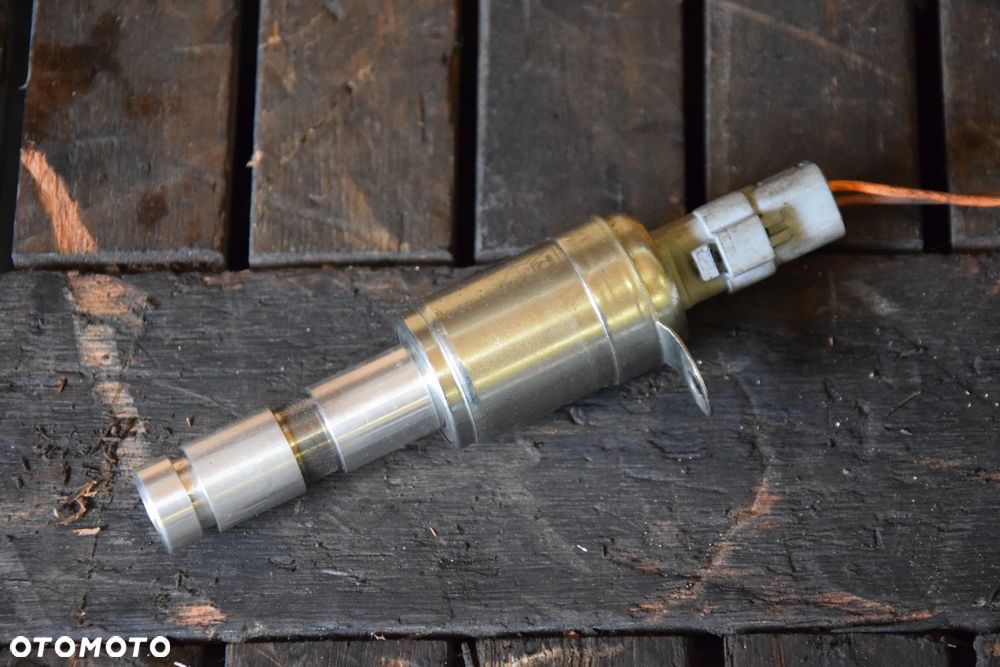 Renault Dacia 1.6 16V K4M Zawór zmiannych faz rozrządu - 2