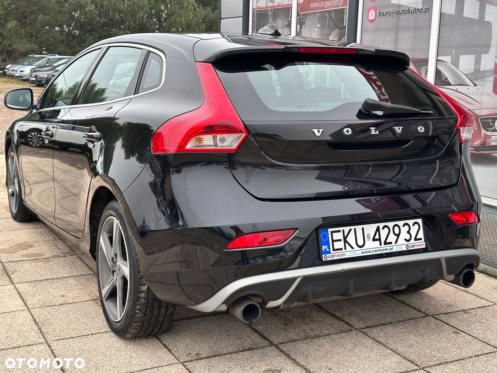 Volvo V40 D2 R Design - 21