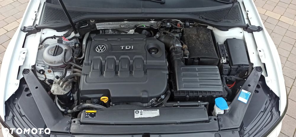 Volkswagen Passat - 28