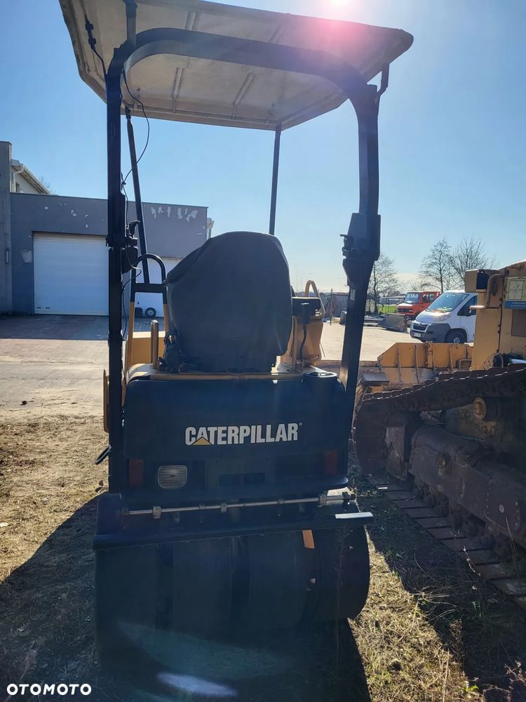 Caterpillar Walec CB 225E - 3