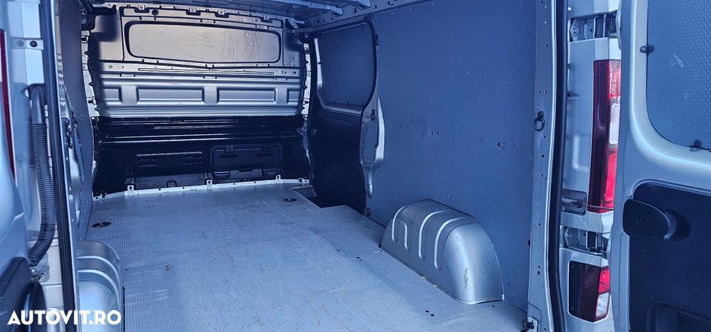 Opel Vivaro - 6