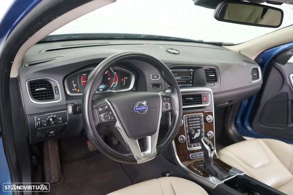 Volvo V60 2.4 D6 Summum AWD Phev - 15