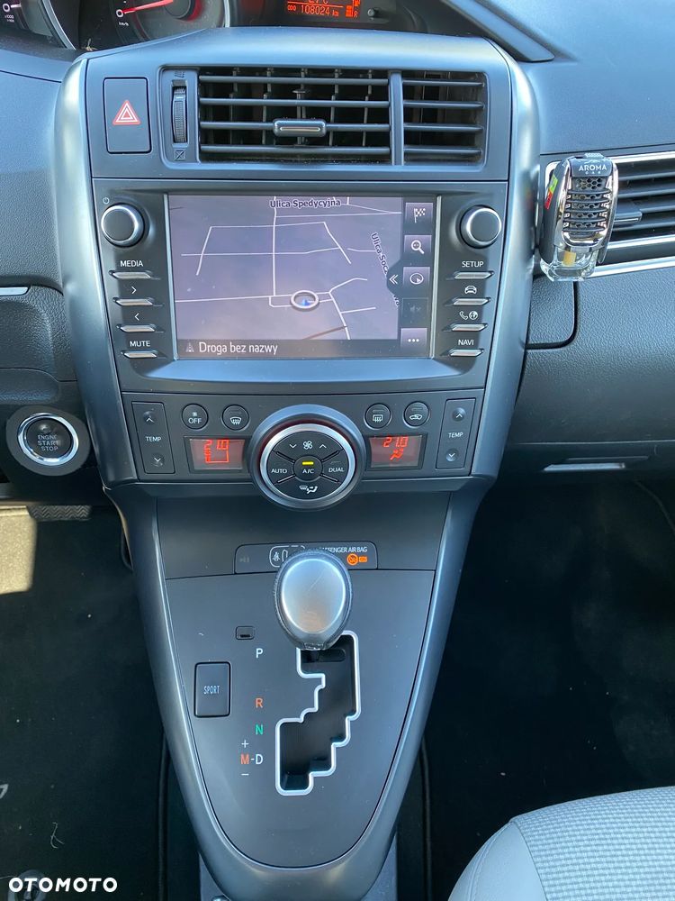 Toyota Verso 1.8 Prestige MS 7os EU6 - 19