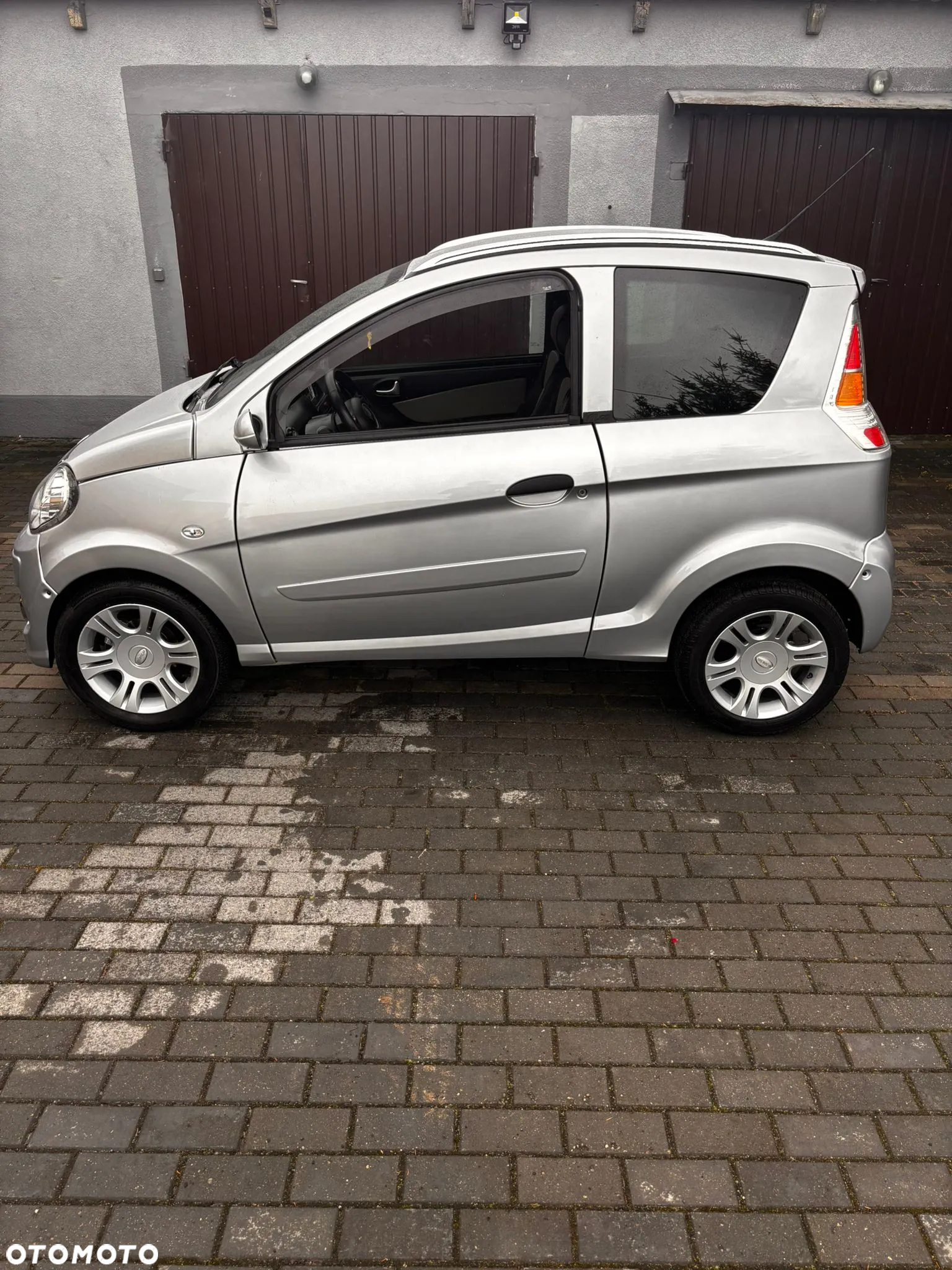 Microcar M.GO - 8