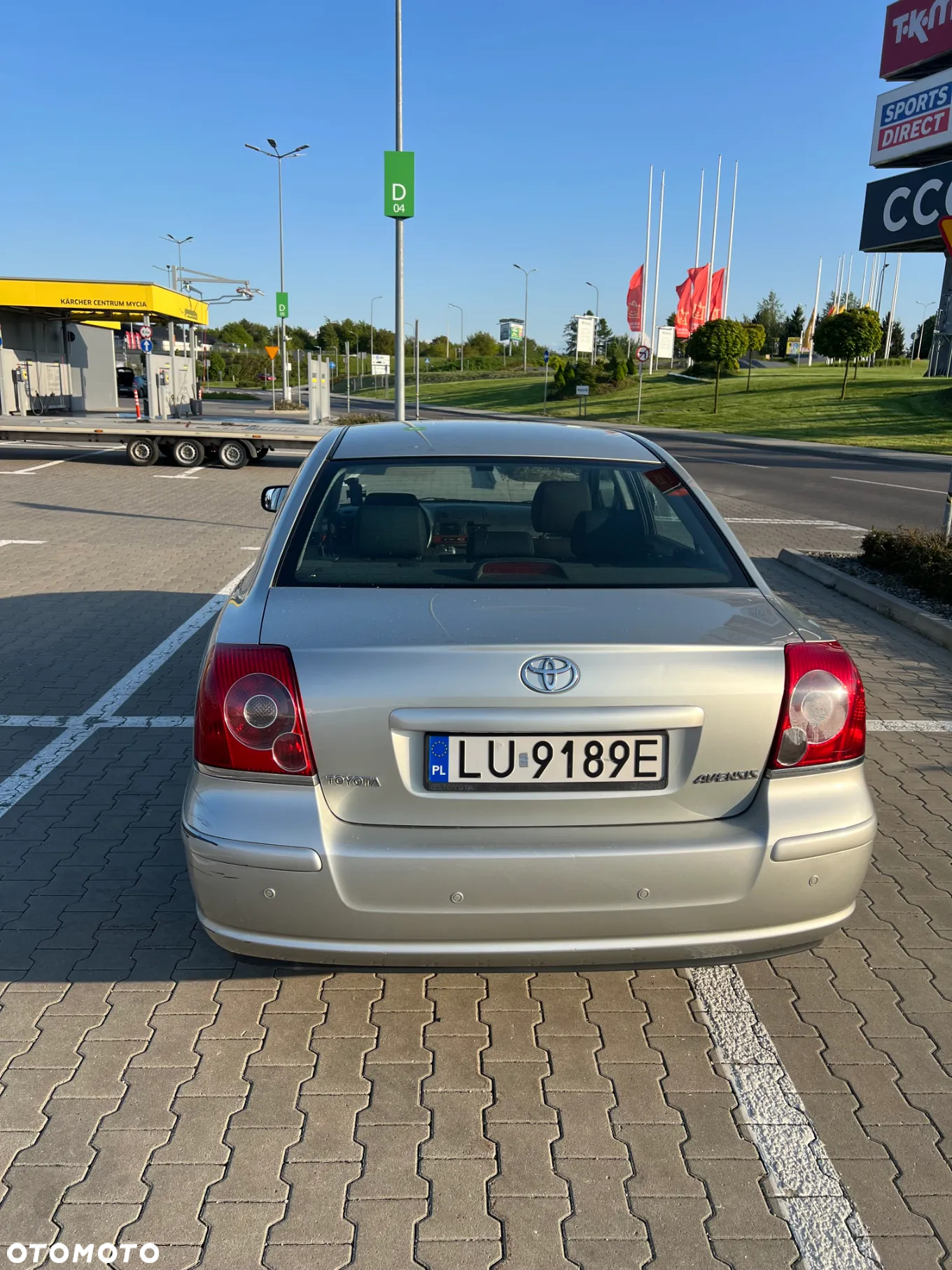 Toyota Avensis 1.8 VVT-i Sol - 9
