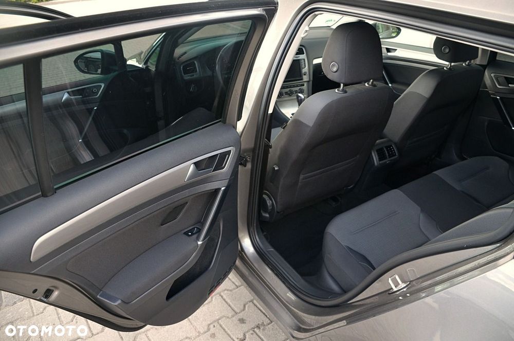 Volkswagen Golf - 13