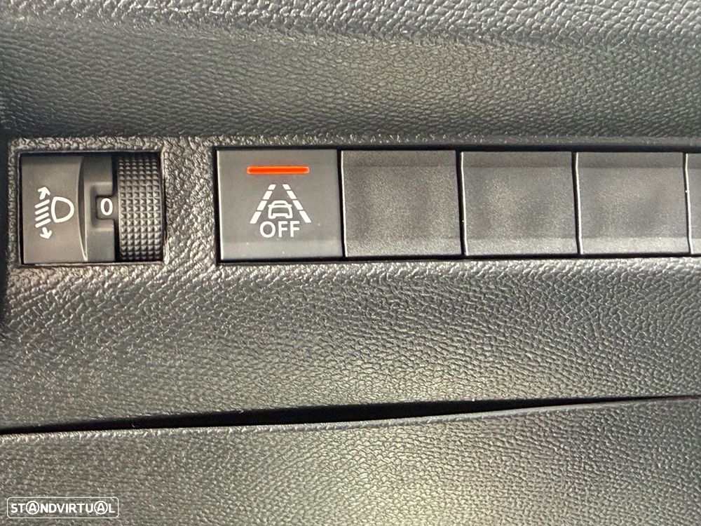 Peugeot 208 1.2 PureTech Active Pack - 19