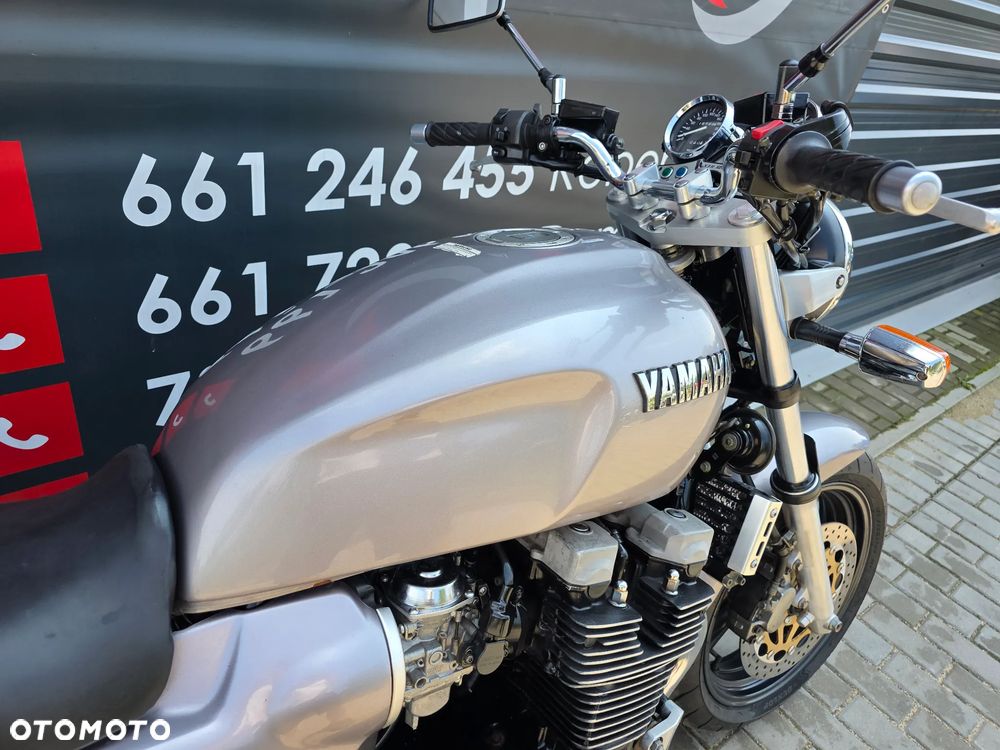 Yamaha XJR - 28