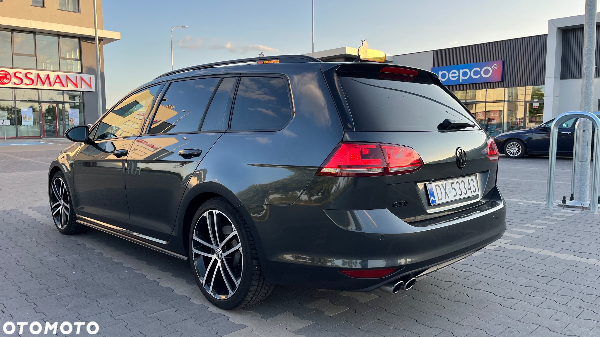 Volkswagen Golf - 4
