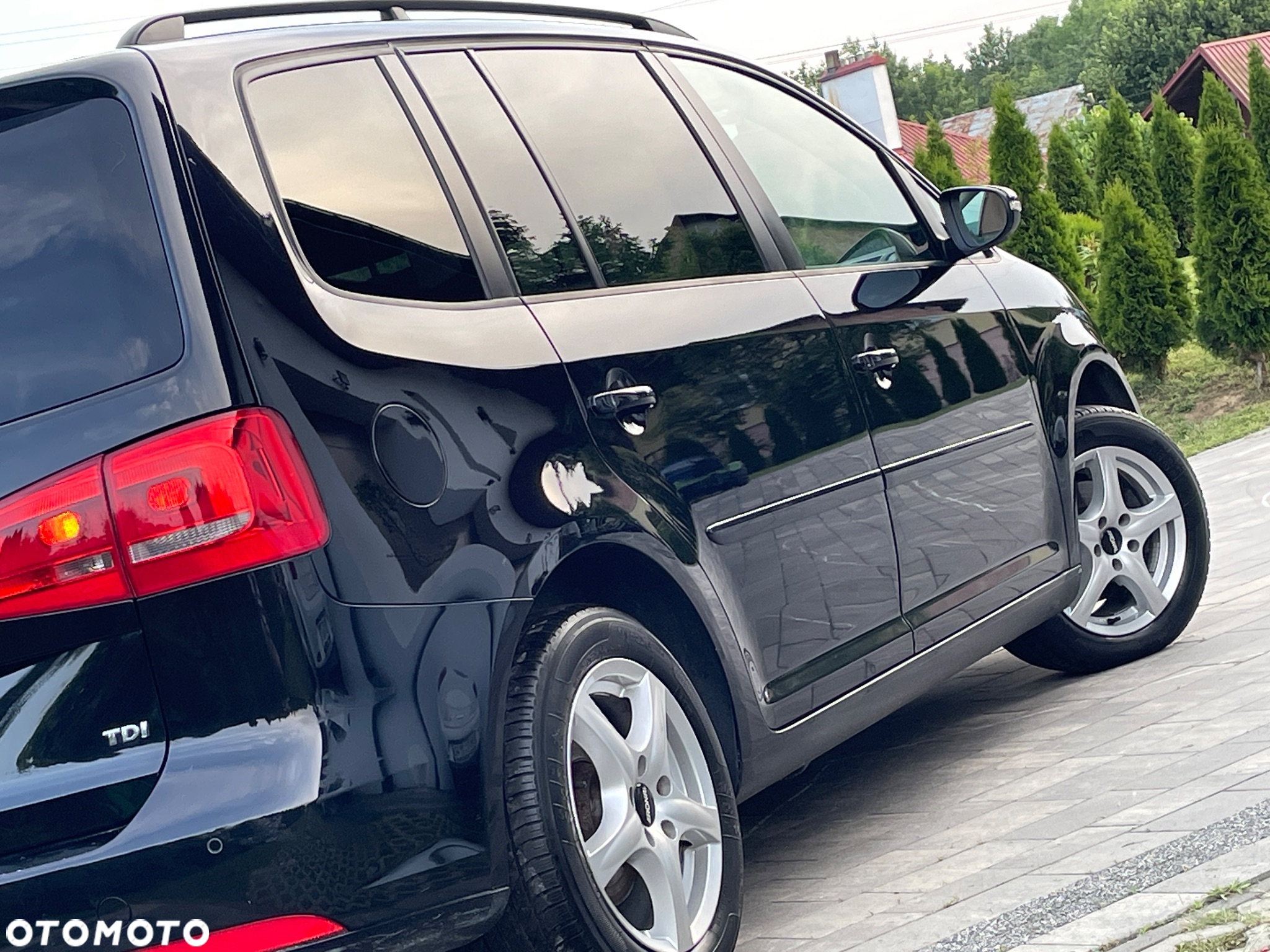 Volkswagen Touran 1.6 TDI DPF BlueMot Trendline - 14