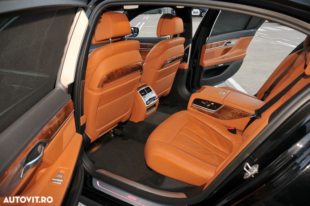 BMW Seria 7 740Ld xDrive - 14