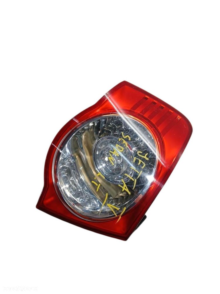 LAMPA LEWA TYLNA TYŁ VW JETTA V SEDAN 15-441-1985L-B - 2
