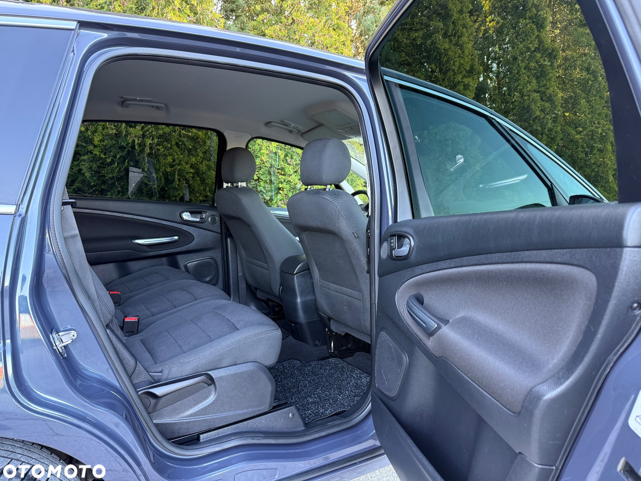 Ford S-Max - 17
