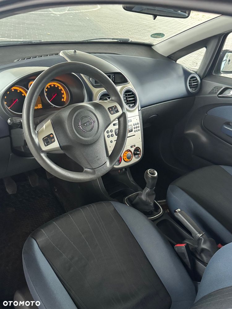 Opel Corsa - 8