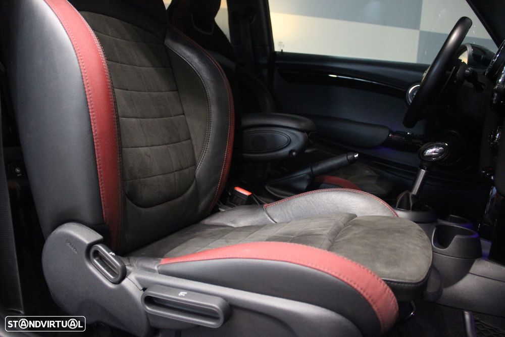 MINI 3 Portas John Cooper Works Auto Desportiva - 15