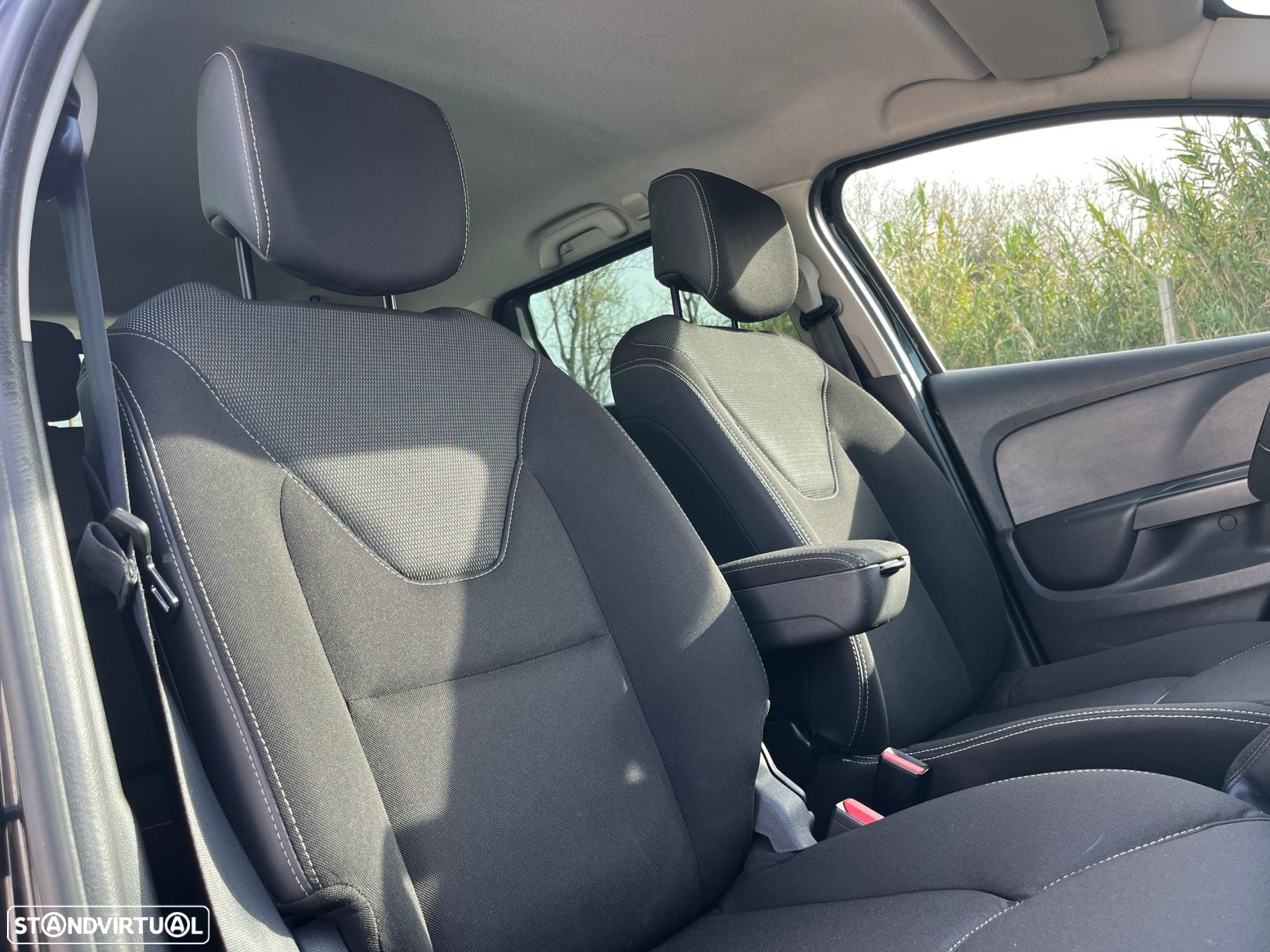 Renault Clio Sport Tourer 1.5 dCi Dynamique S EDC - 34