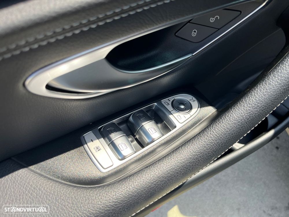 Mercedes-Benz E 300 de 9G-TRONIC AMG Line - 17