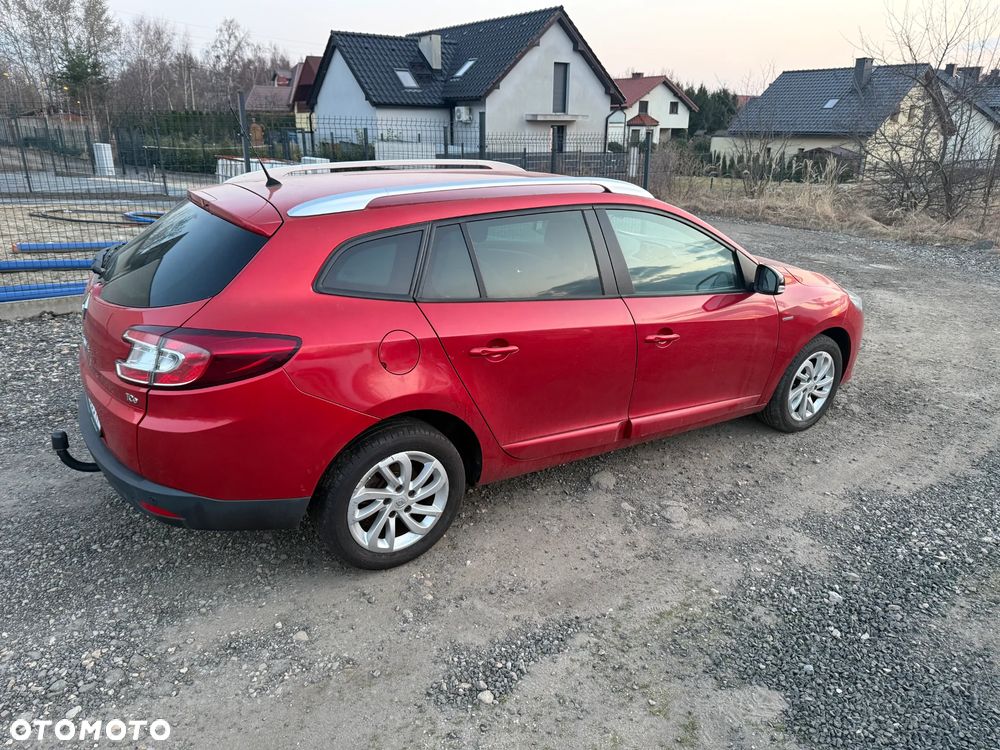 Renault Megane ENERGY TCe 115 Start & Stop Bose Edition - 4