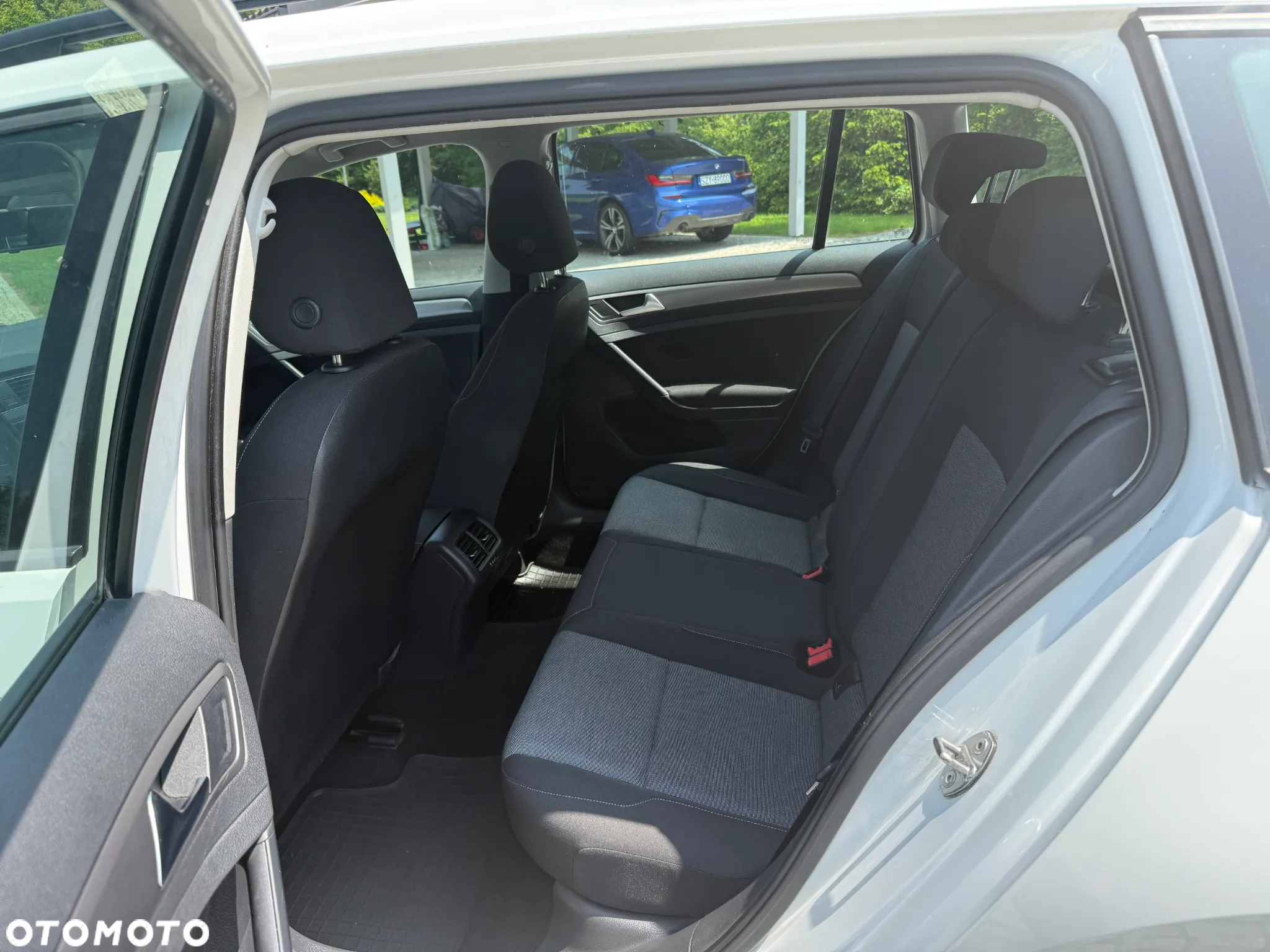 Volkswagen Golf 1.6 TDI DPF Comfortline - 10