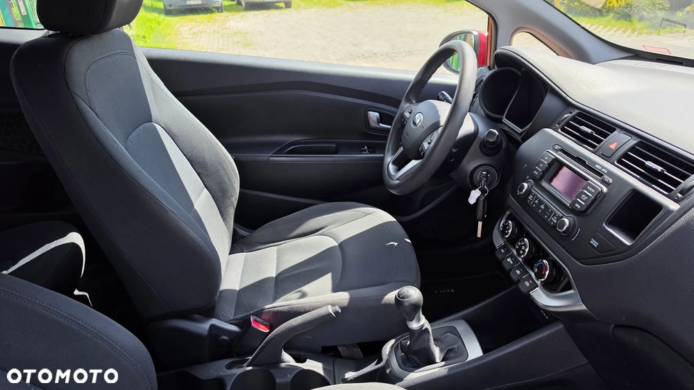 Kia Rio 1.2 Dream Team Edition - 7