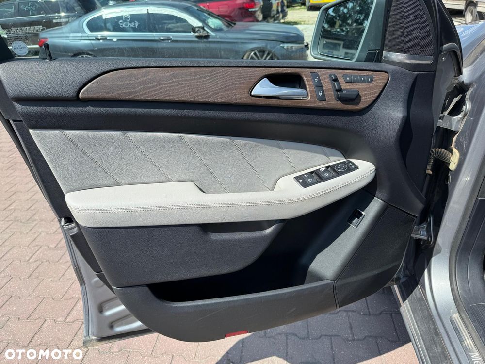 Mercedes-Benz GL - 9